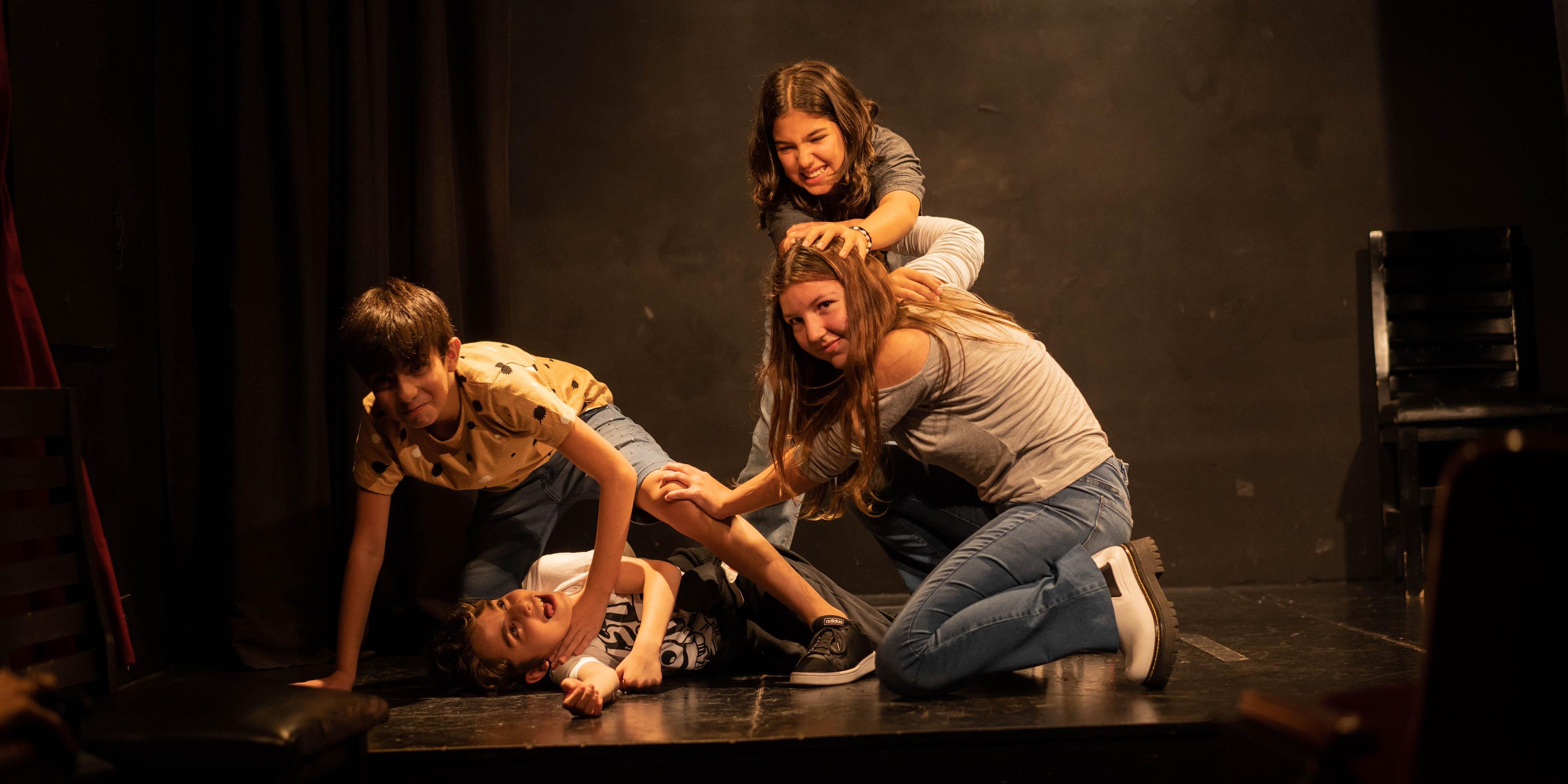 Teatro preadolescente (Remeros Plaza - Tigre)